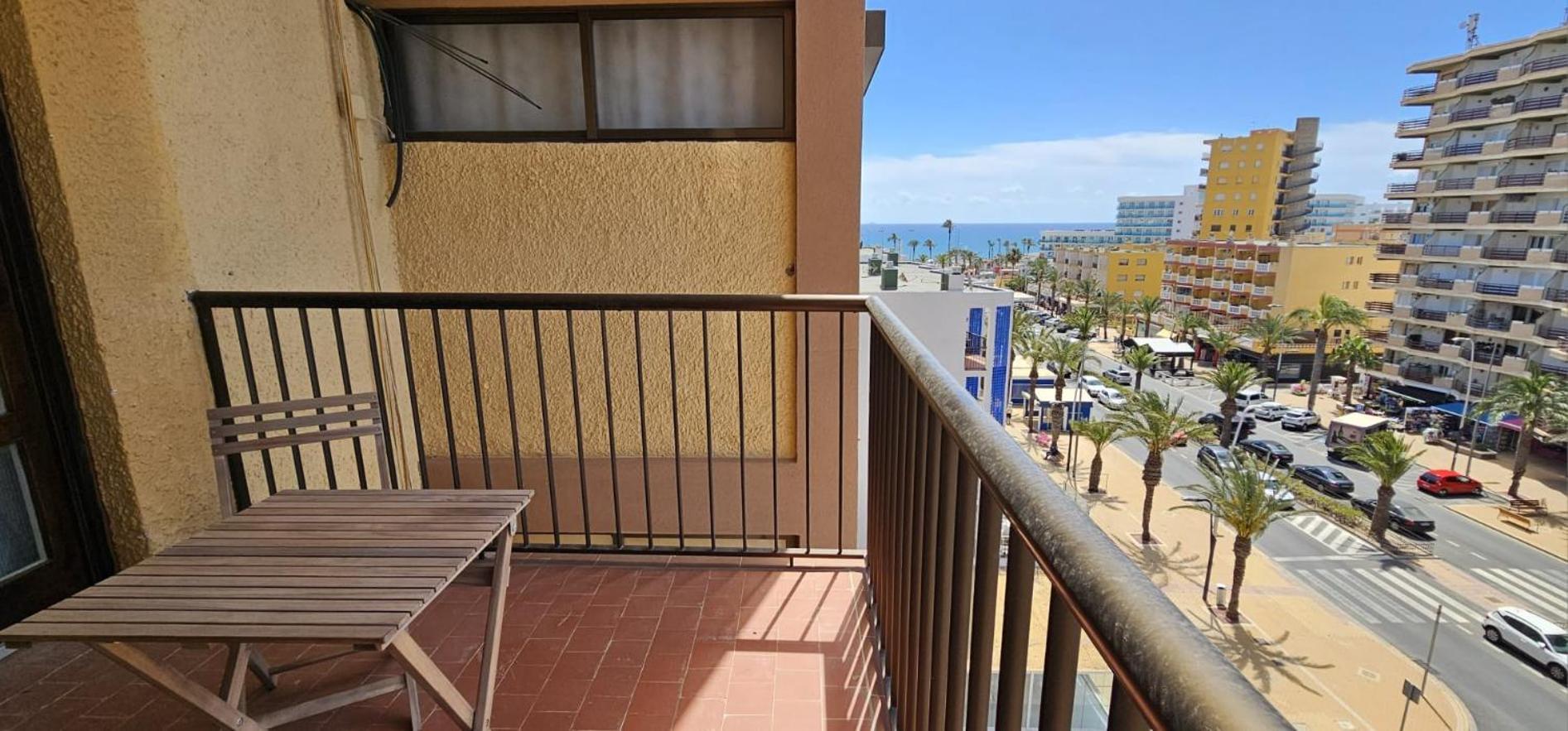 Pequeno Apartamento Con Vistas Al Mar Apartment Roquetas de Mar Luaran gambar